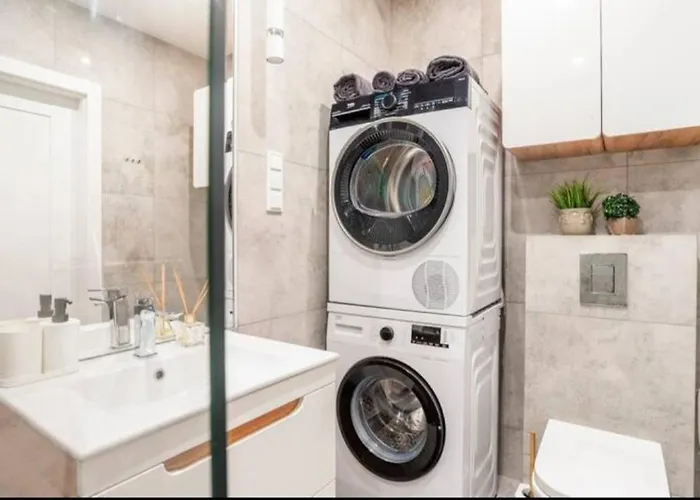 Lux 2 Pokojowe In Z Bezplatnym Podziemnym Parkingem Apartment