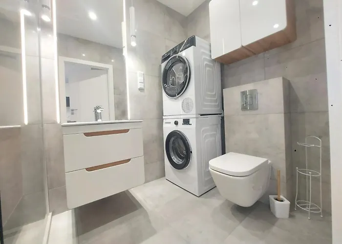 Lux 2 Pokojowe In Z Bezplatnym Podziemnym Parkingem * Warschau