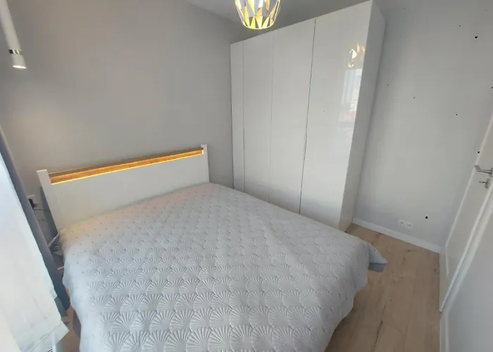 Lux 2 Pokojowe In Z Bezplatnym Podziemnym Parkingem Warschau