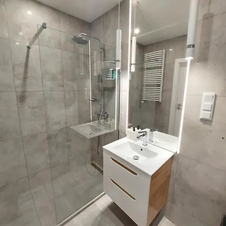 Lux 2 Pokojowe In Z Bezplatnym Podziemnym Parkingem *