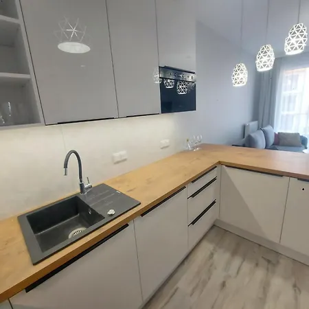 Lux 2 Pokojowe In Z Bezplatnym Podziemnym Parkingem Apartamento