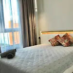 Lux 2 Pokojowe In Z Bezplatnym Podziemnym Parkingem * Warszawa