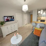 Lux 2 Pokojowe In Z Bezplatnym Podziemnym Parkingem Lejlighed Warszawa
